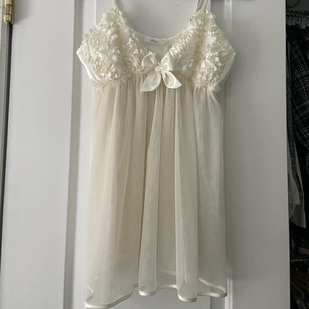 Flora Nikrooz lingerie. Ivory floral size S